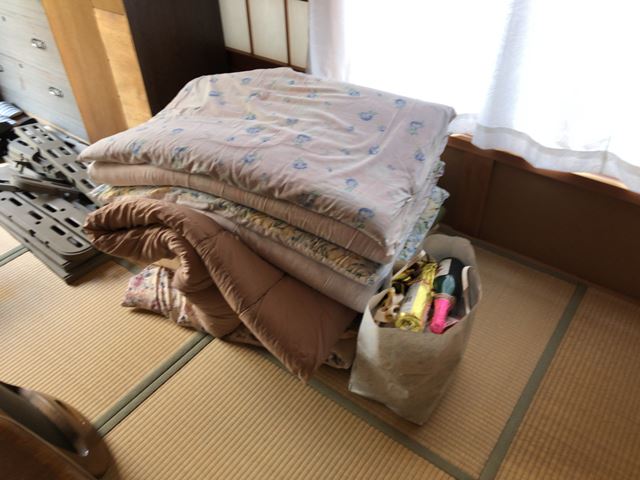 東京都杉並区浜田山の室内不用品回収中の様子です。